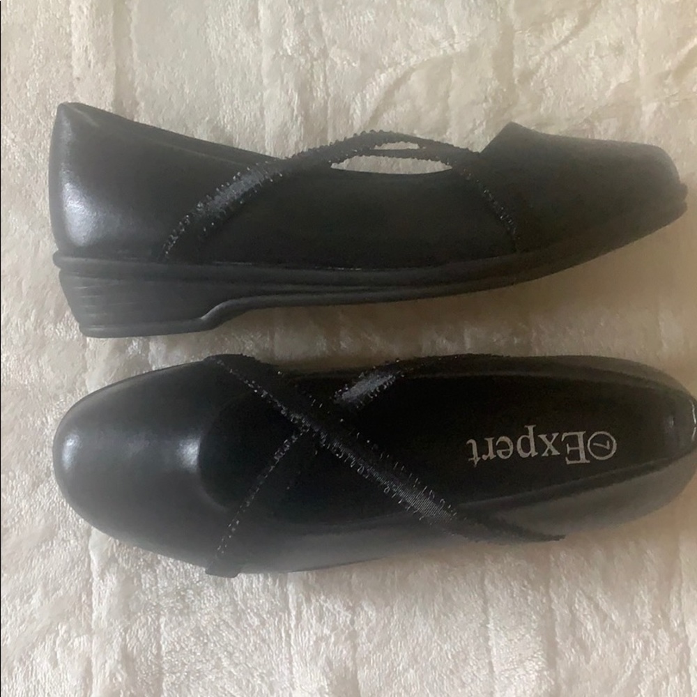 Expert Flats - Picture 2 of 3